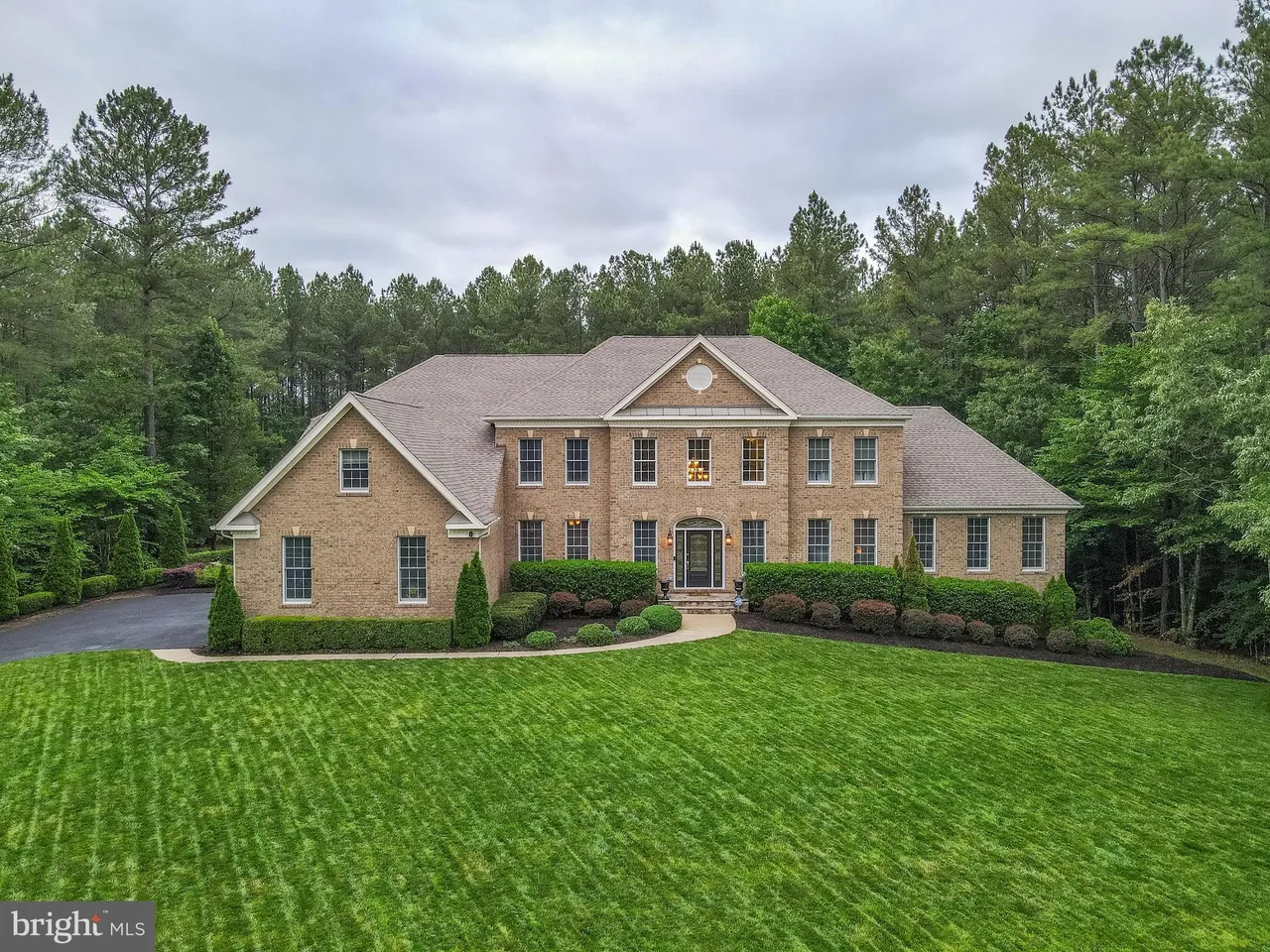 Luxury Estate on 2.5 Acres in Ashley Farms